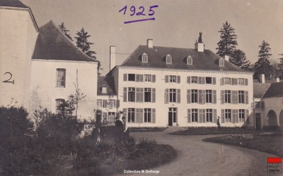 Cortil-Wodon Hambraine - [ Vue rapprochée de la façade avant ]