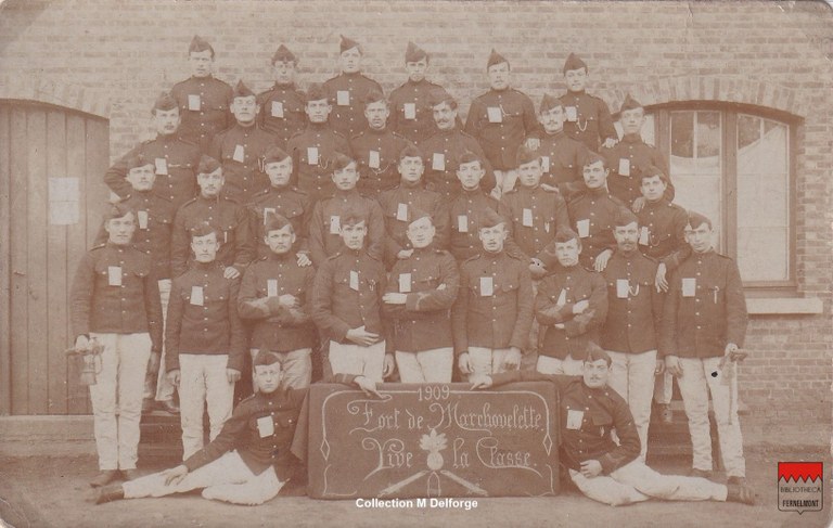 Marchovelette - Fort  Vive la classe 1909