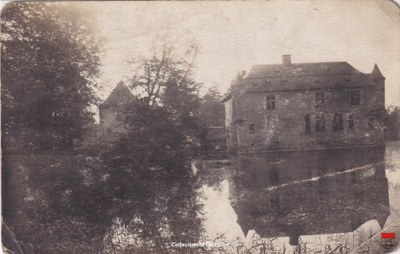 Noville-les-Bois - Château de Fernelmont  [ vue arrière ]
