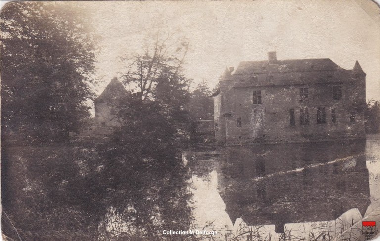 Noville-les-Bois - Château de Fernelmont  [ vue arrière ]
