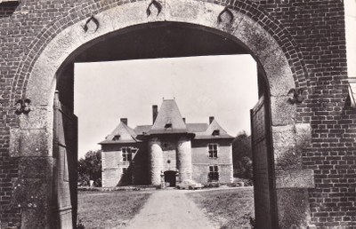 Noville-les-Bois - Fernelmont XIVe Siècle 2226 Entrée et Pont-Levis