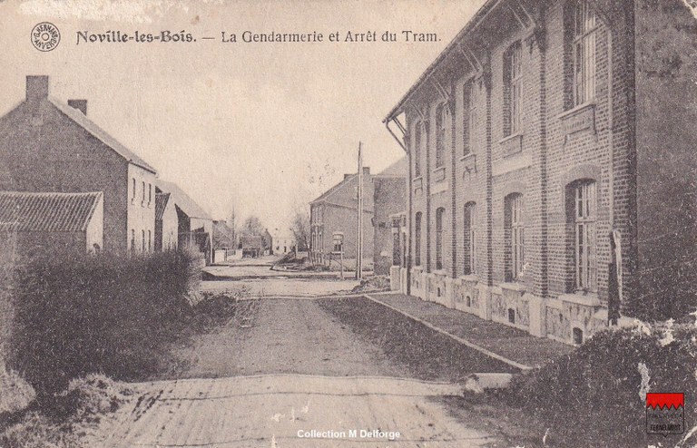 Noville-les-Bois - La Gendarmerie et Arrêt du tram