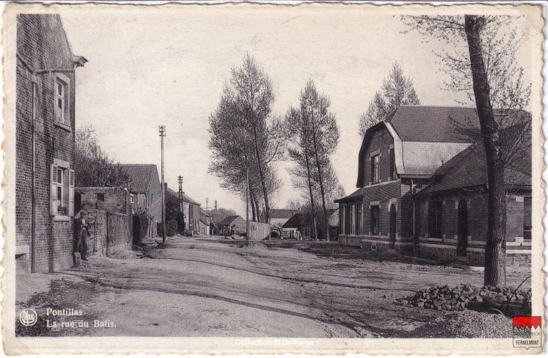 Pontillas - La rue du Batis